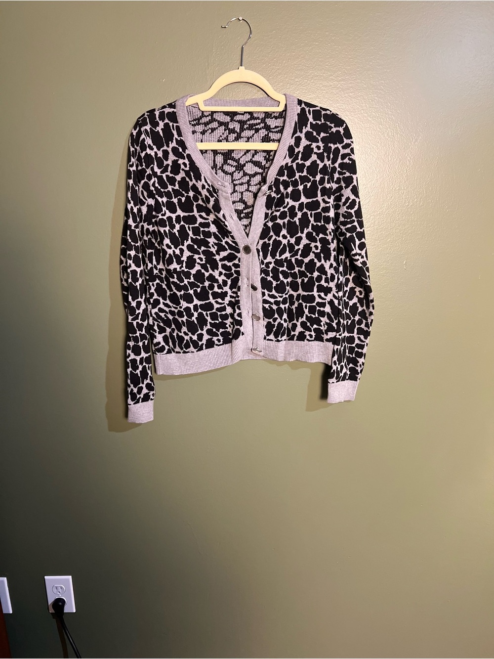 H&M Lilac and Black Leopard-Print V-Neck Cardigan